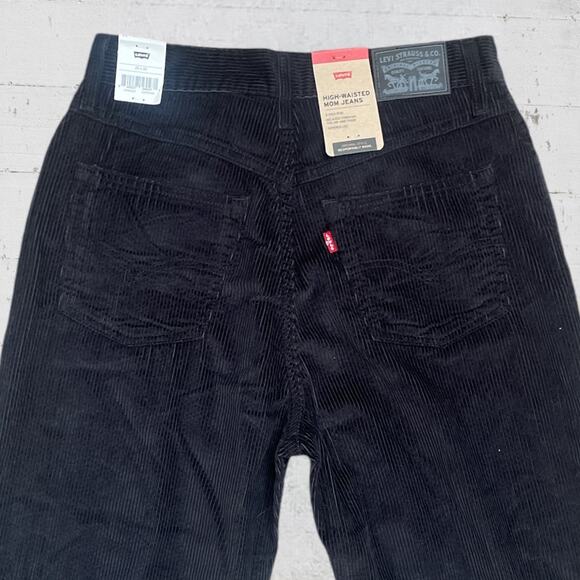 NWT Levi’s Woman’s Corduroy High Waisted Mom Jeans Black Size 29 X 30 - Picture 8 of 13